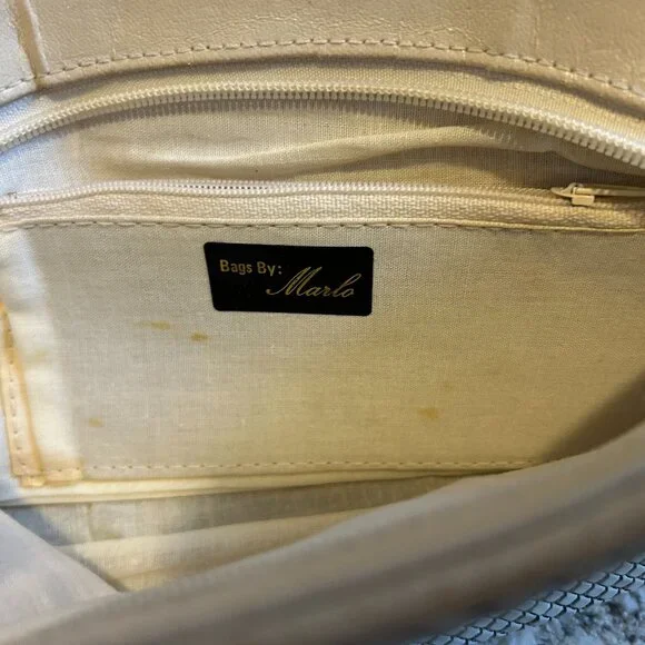 Gold & Metallic PURSE! - Picture 7 of 8